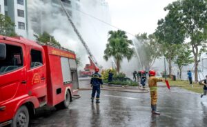 Almere - Brandstichting – Bonietplein – Almere