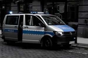 Almere - Politie arresteert man voor handel in drugs