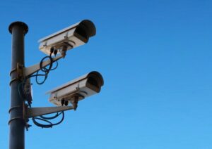 Almere - Hoogbejaarde bewoners overvallen in woning aan Elbastraat Almere