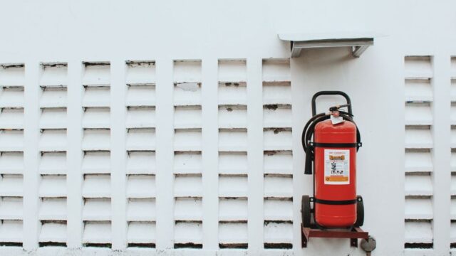Brand in leegstaand pand Kerkstraat