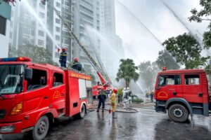 Brand aan boord van boot Achterwerf