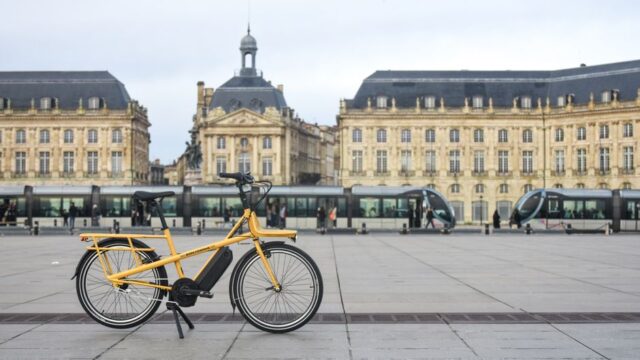 Aanrijding tussen auto en scooter op Vrijheidsdreef Aanrijding tussen auto en scooter op Vrijheidsdreef
