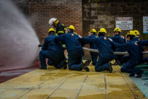 Brand bij caravanstalling aan Groene Kadeweg