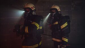 Rookpluimen van brand in Lelystad tot in Almere zichtbaar