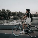 Fietser gewond na aanrijding op Trekvogelweg