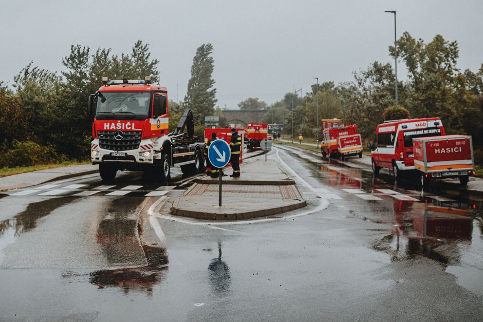 Aanrijding tussen twee auto’s op Waddendreef, bestuurder aangehouden Aanrijding tussen twee auto’s op Waddendreef, bestuurder aangehouden