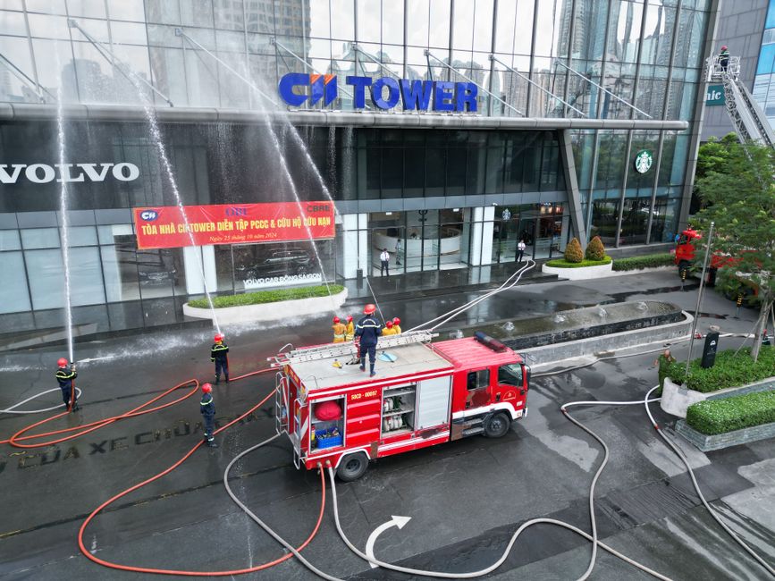 Brand in woning aan Braakmankreek in Waterwijk
