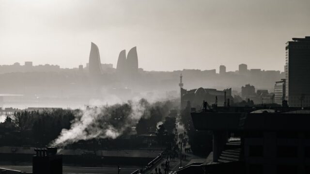 Politie gaat uit van brandstichting bij grote brand Bolderweg