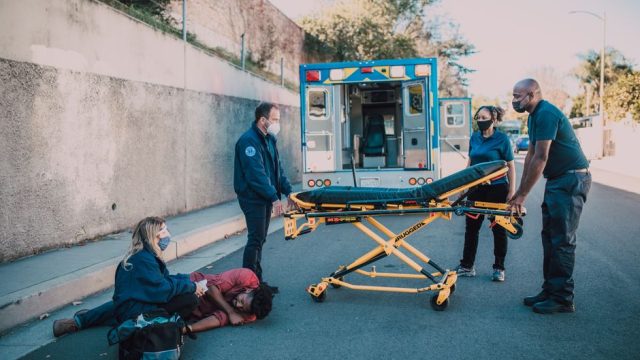 Politie zoekt getuigen van ongeval op Tussenweg waarbij betrokkene overlijdt